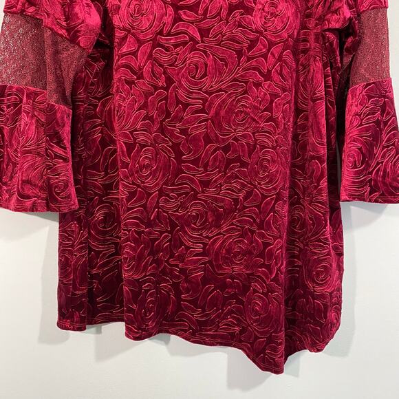 NY Collection Women Red Velvet Bell Sleeves Asymmetrical Hem Blouse Size 2X - Picture 4 of 7